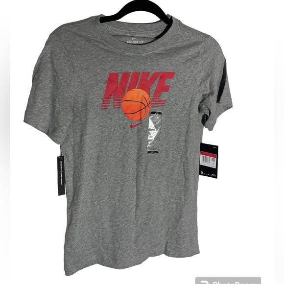 nike Other - Nike basketball T-Shirt Boys Large